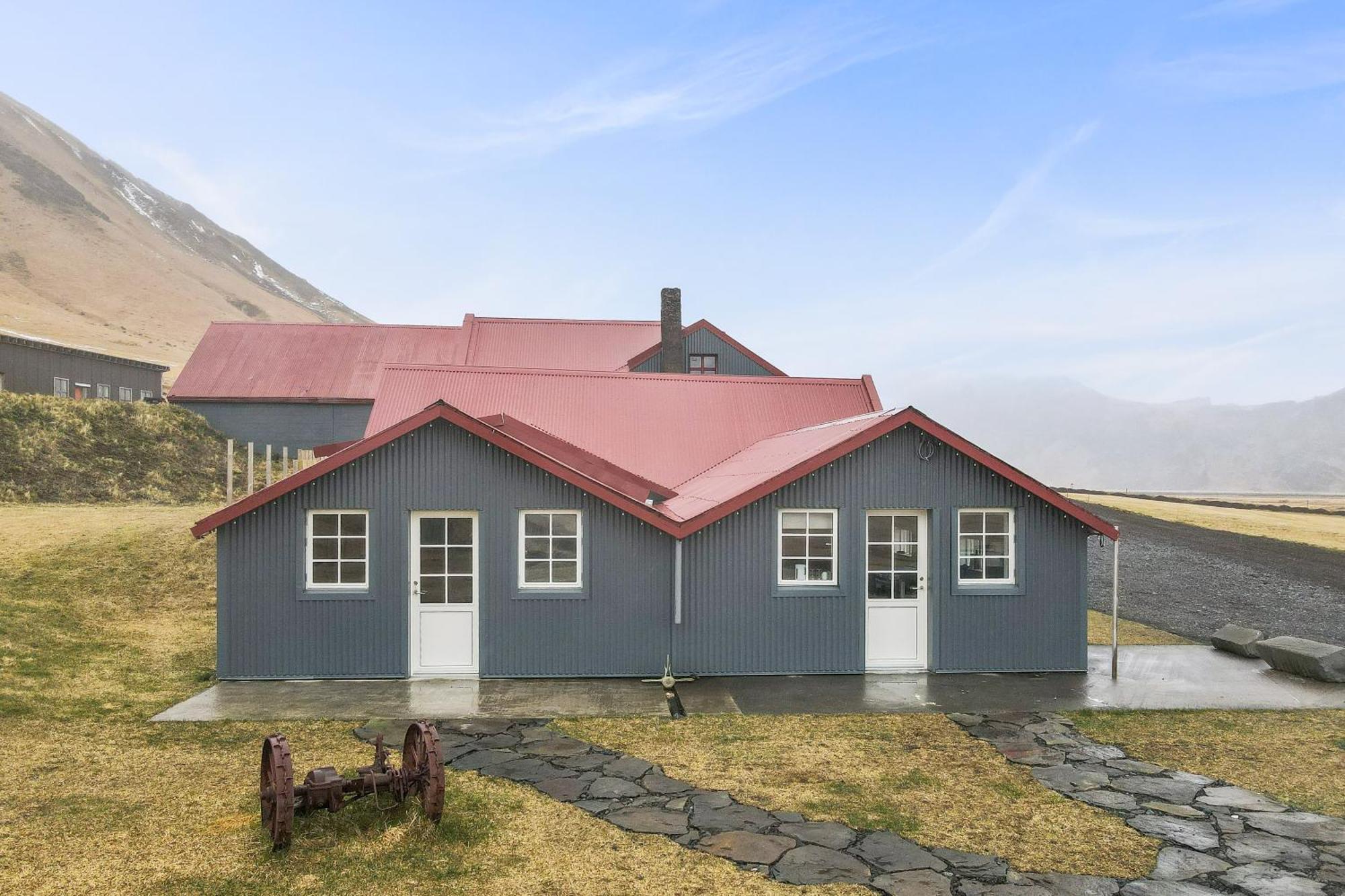 Rauthafell Chickencoop Apartment Skógar
